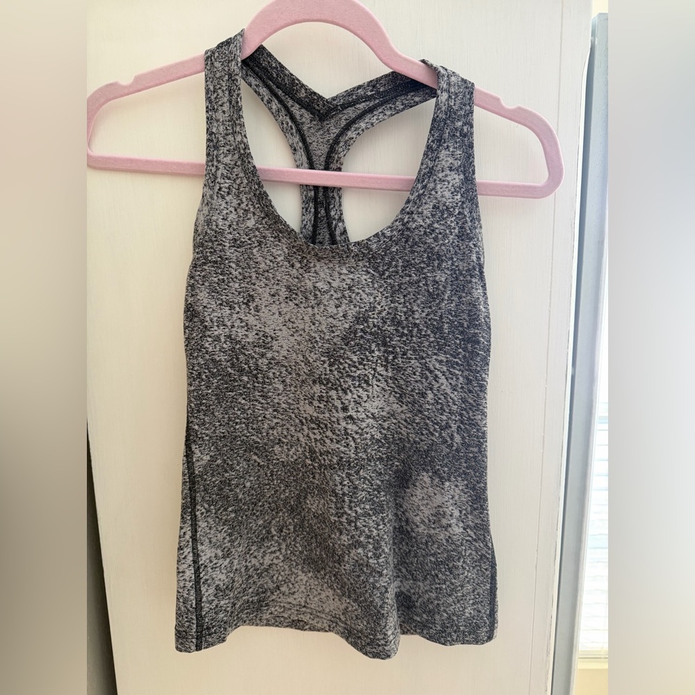 Lululemon racerback tank top in a black and grey speckled pattern! Size 2!